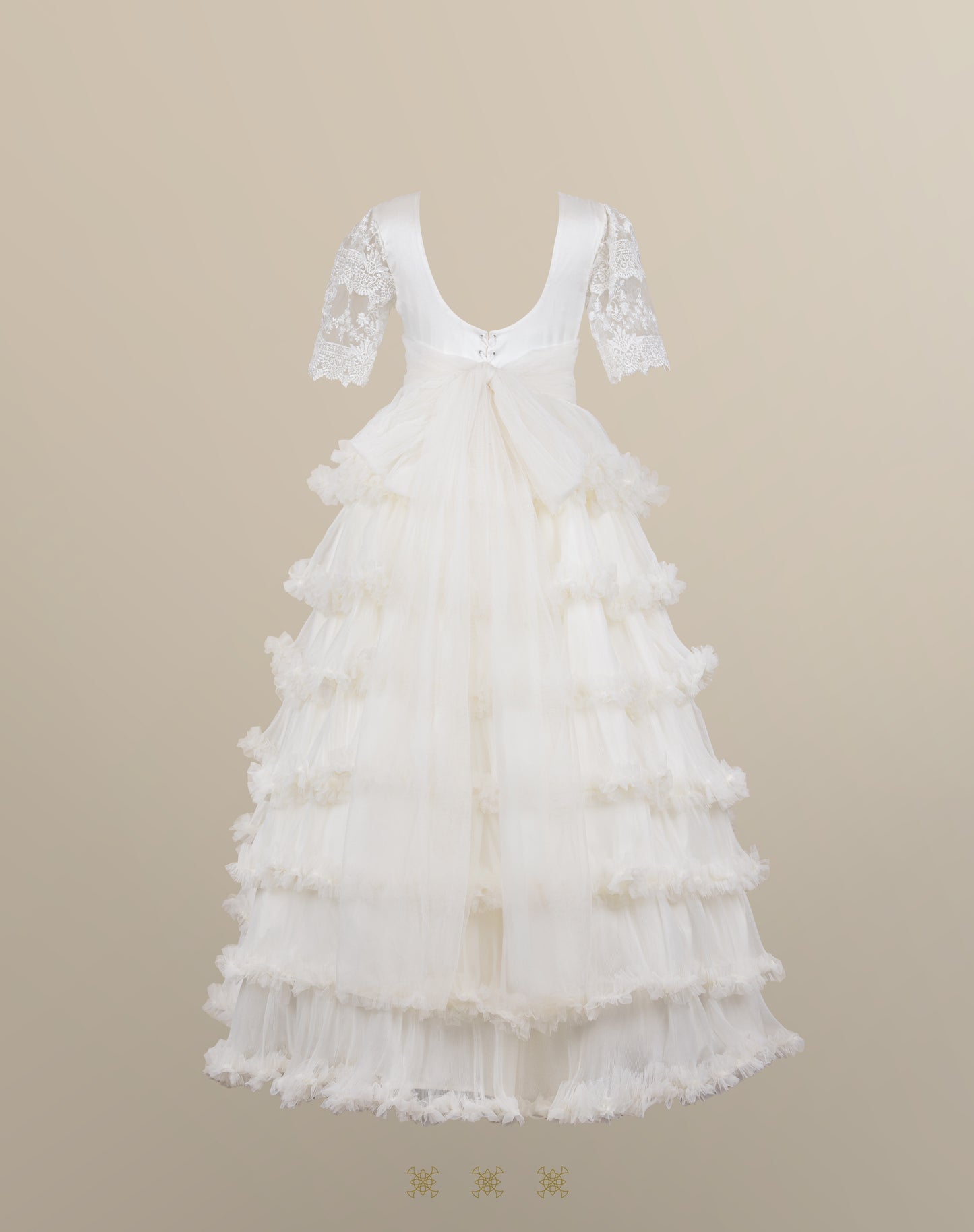 Vestido juvenil hueso 02-547