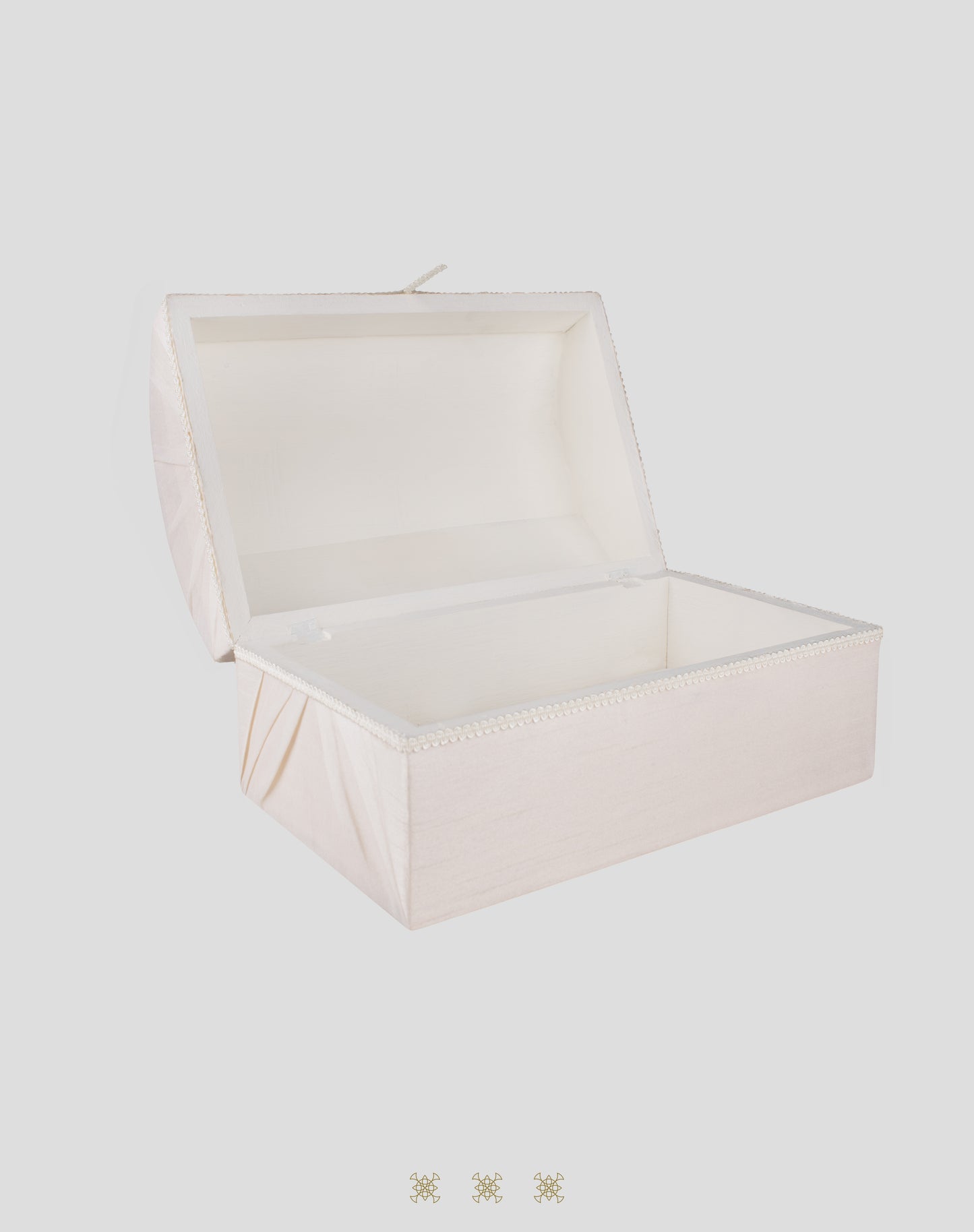 Baúl Con Cruz Hueso 04-490