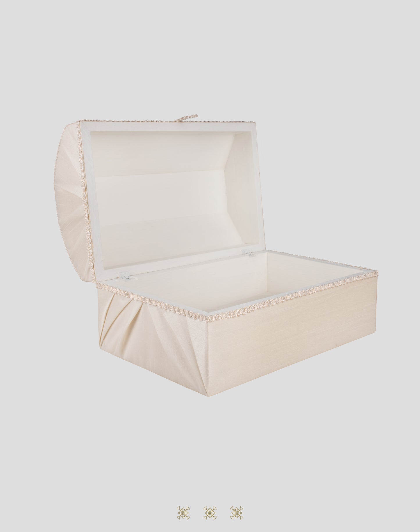 Baúl Con Cruz Hueso 04-522