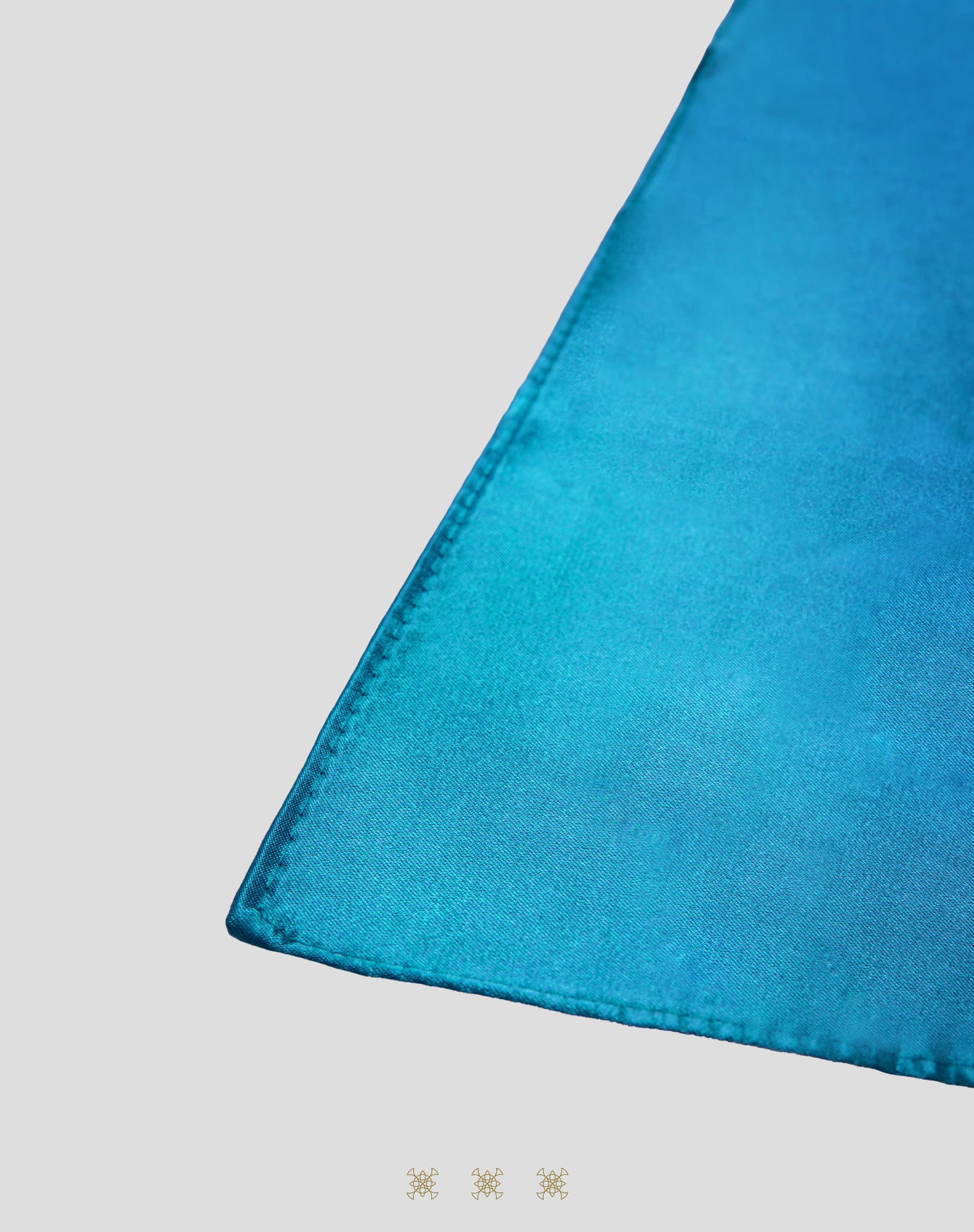 PAÑUELO AZUL CELESTE 40-007