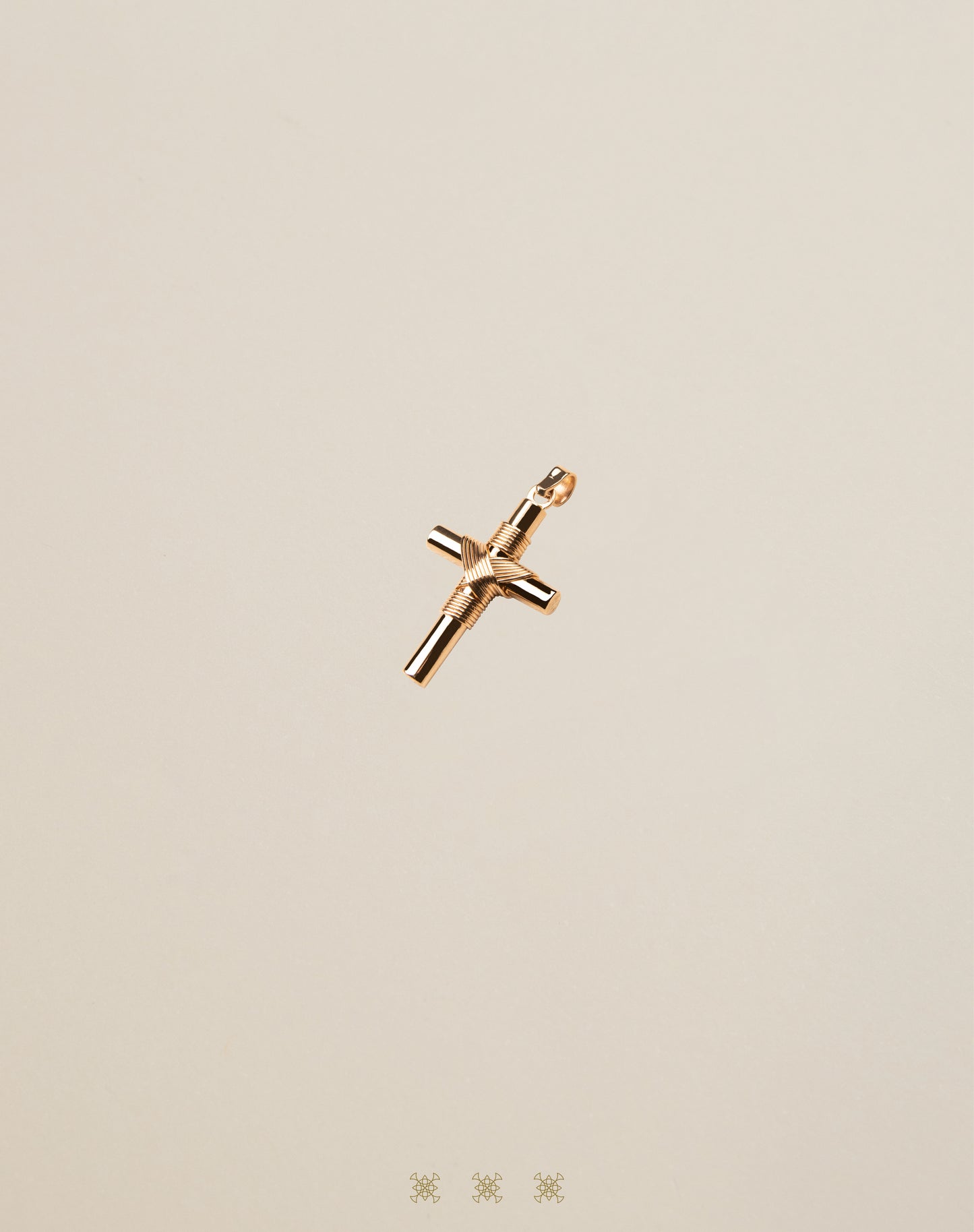 Cruz de 14k 98-014