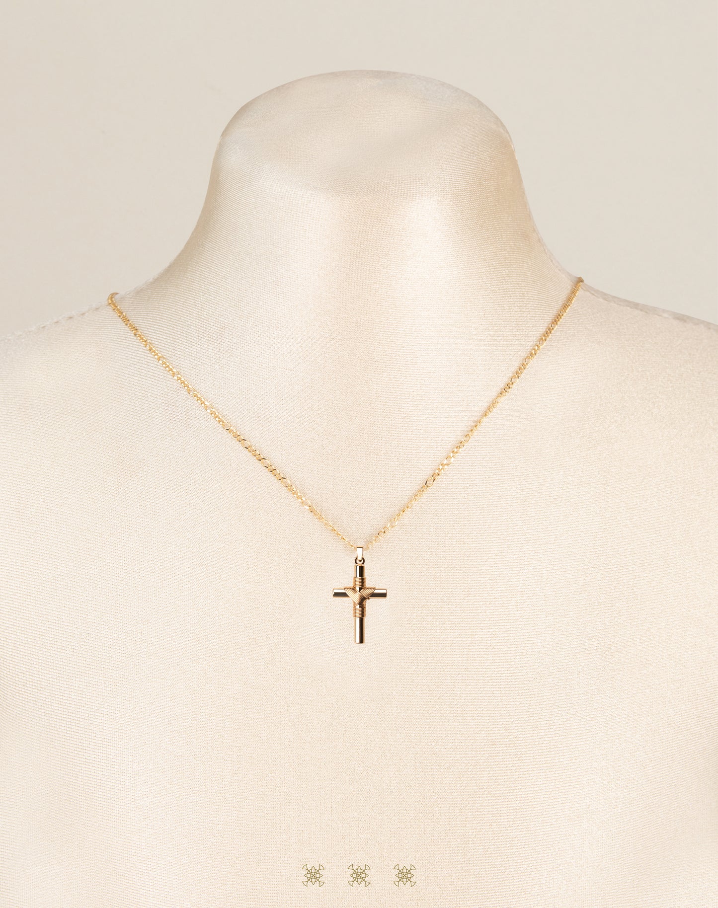 Cruz de 14k 98-014