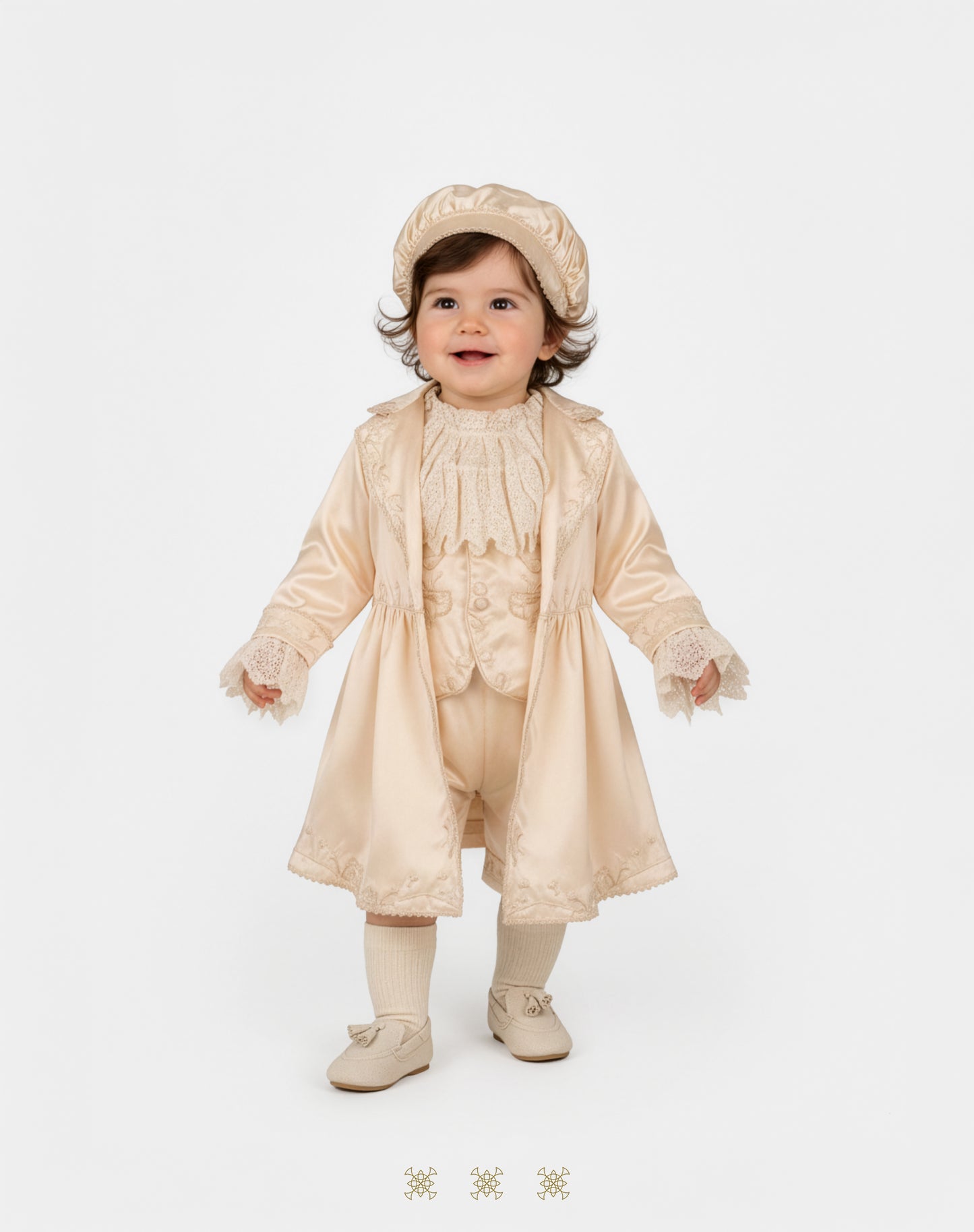 Ropón  de bautizo estilo príncipe beige 02-643