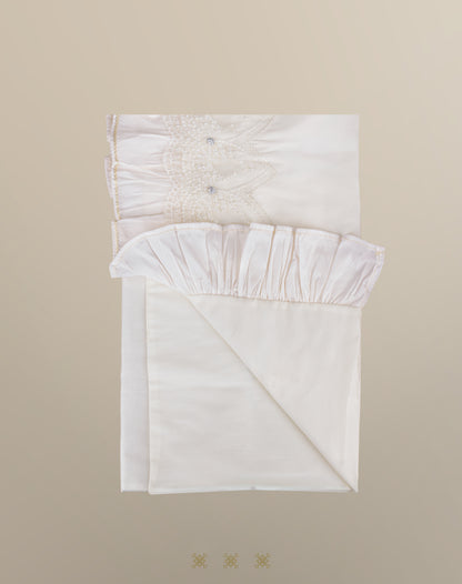 Kit ropón artesanal hueso / plata 02-713 (18 meses)