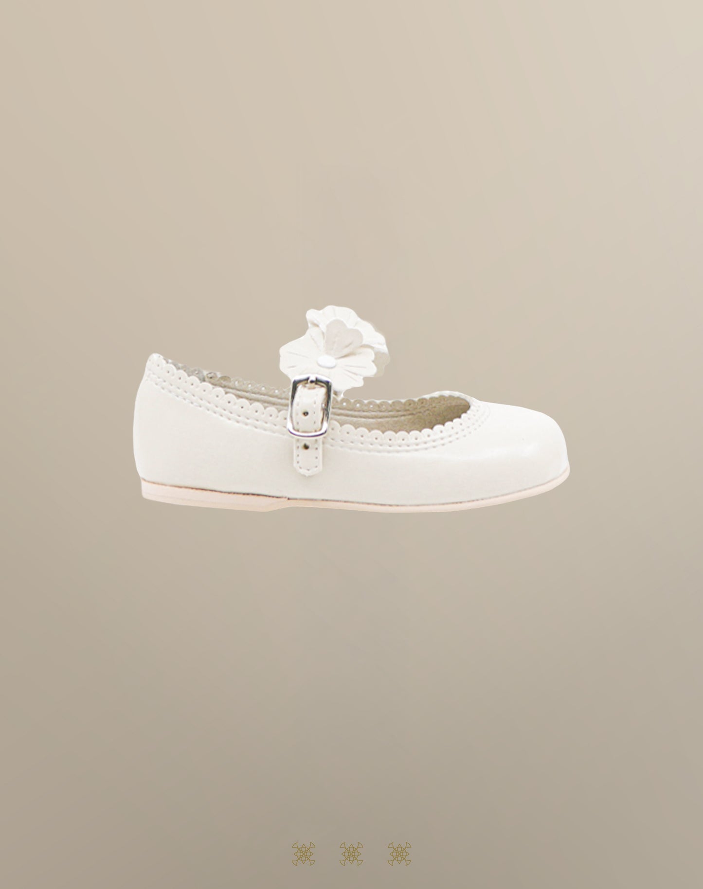 Zapatos de niña hueso 03-079