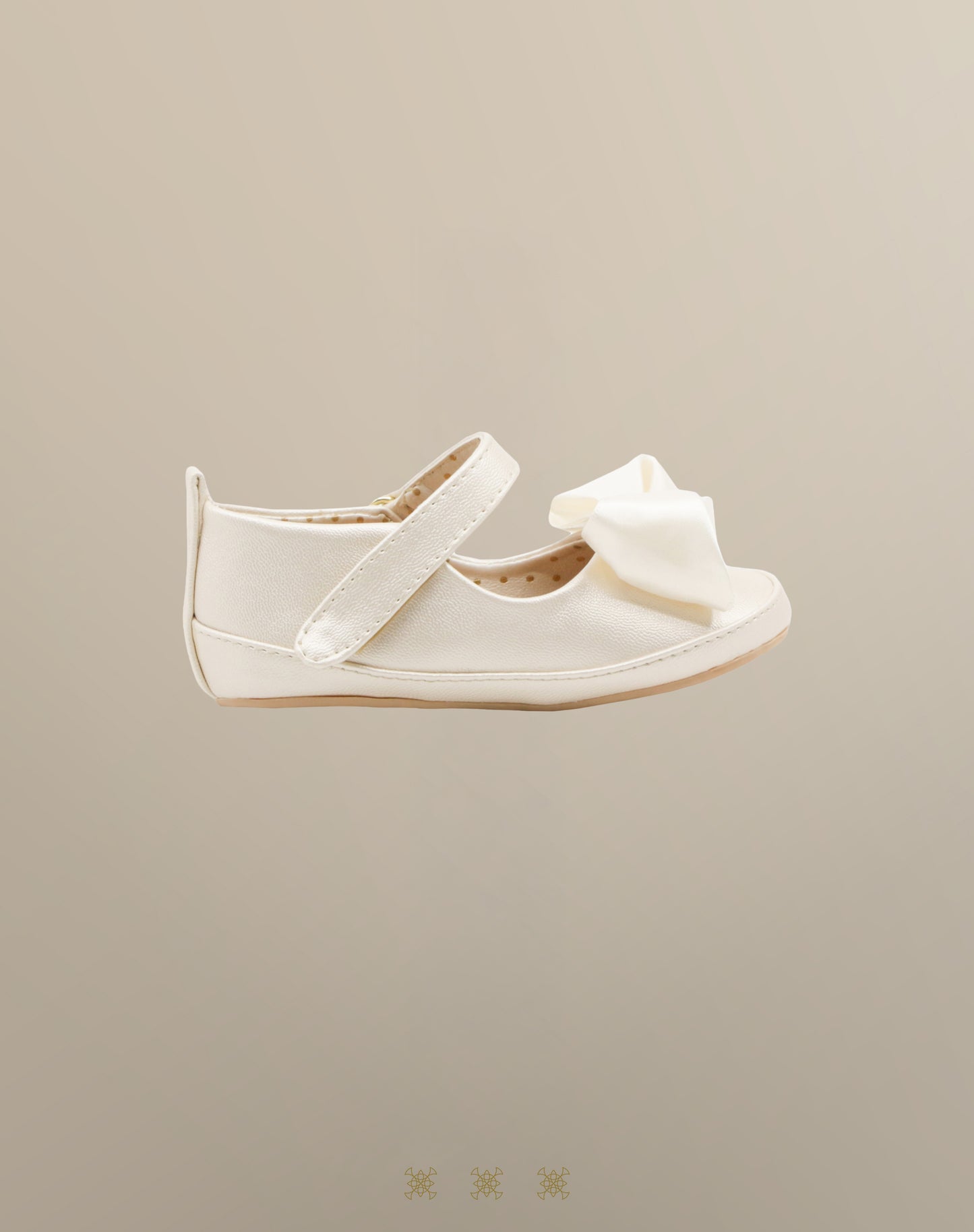 Zapatos de niña hueso 85-003