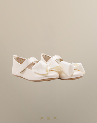 Zapatos de niña hueso 85-003