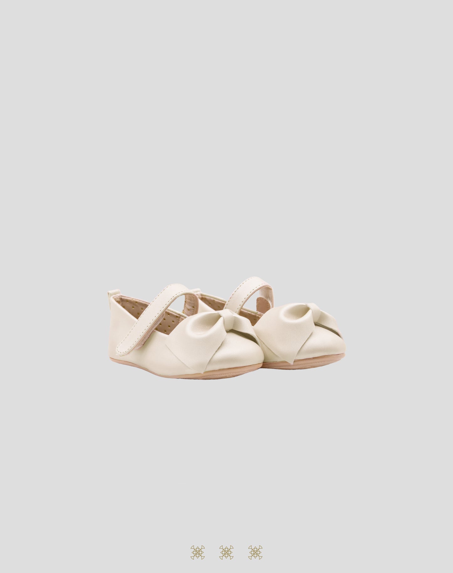 Zapatos de niña hueso 85-004