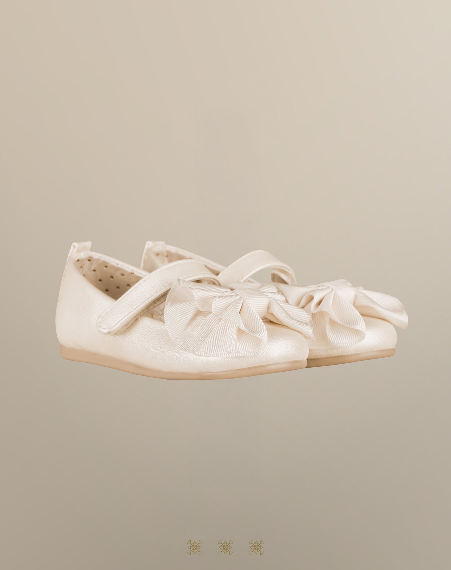 Zapatos de niña ivory 85-025
