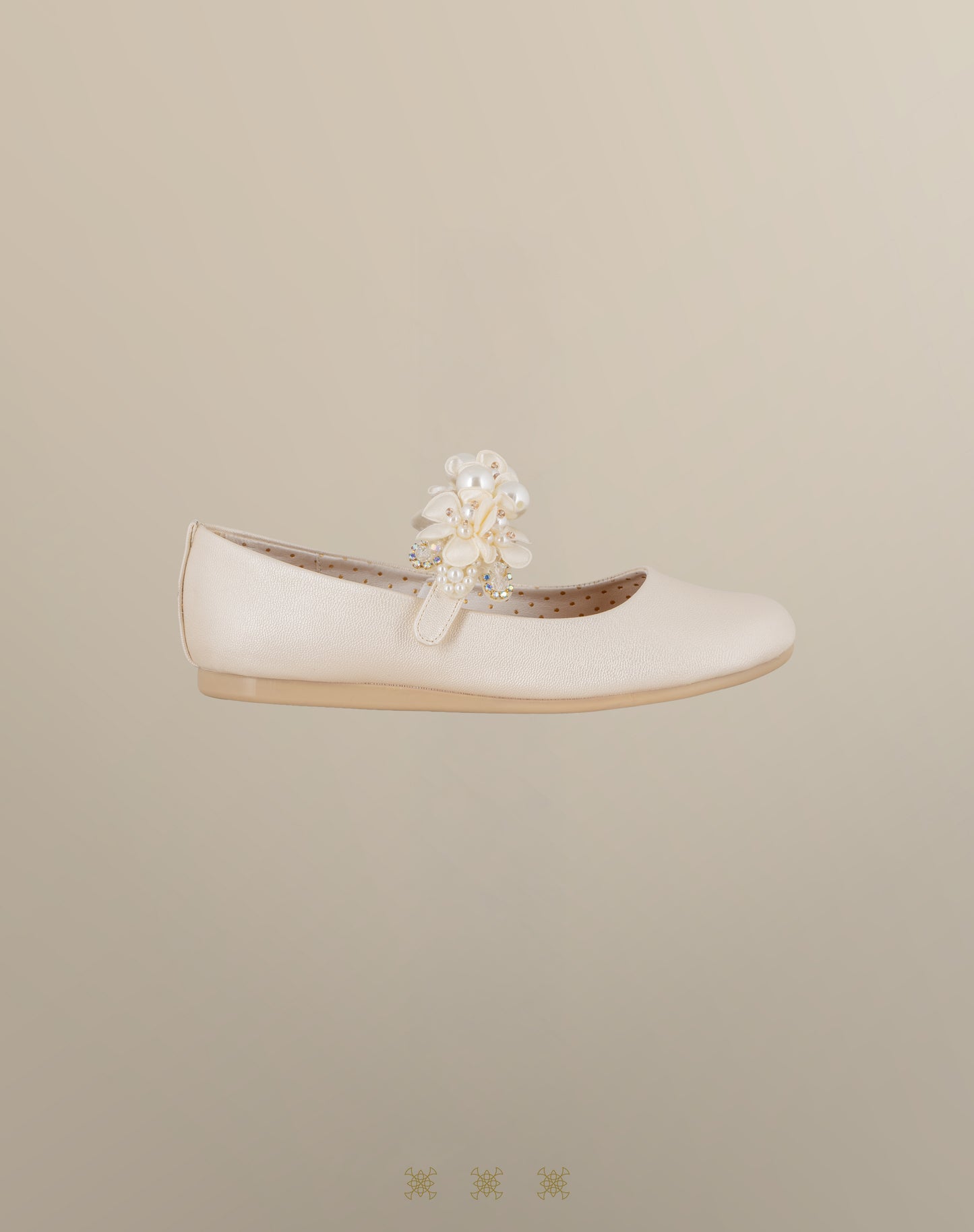 Zapatos juveniles hueso 85-026
