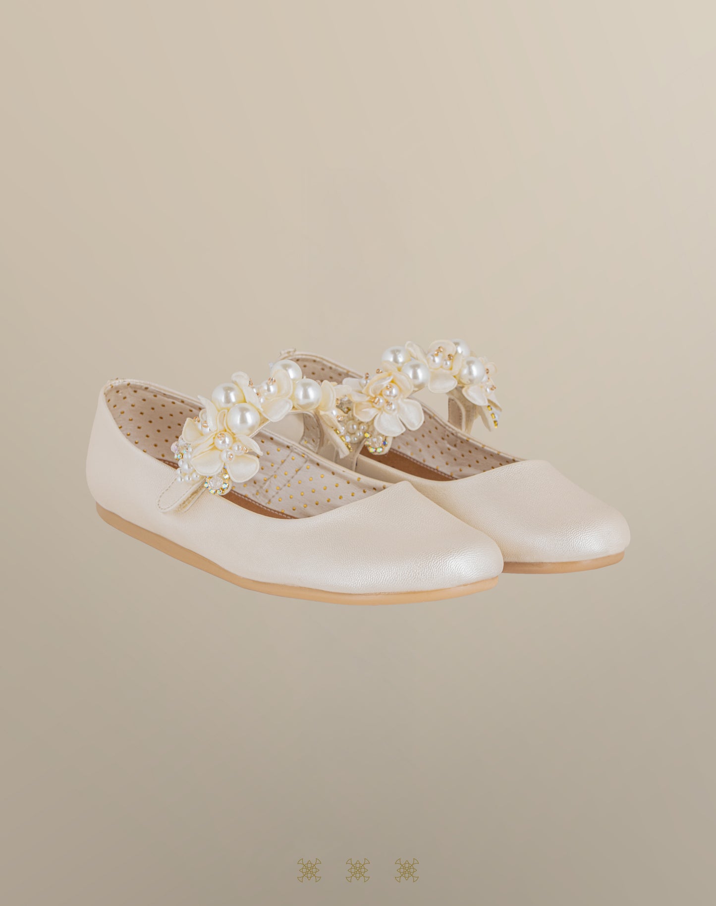 Zapatos juveniles hueso 85-026