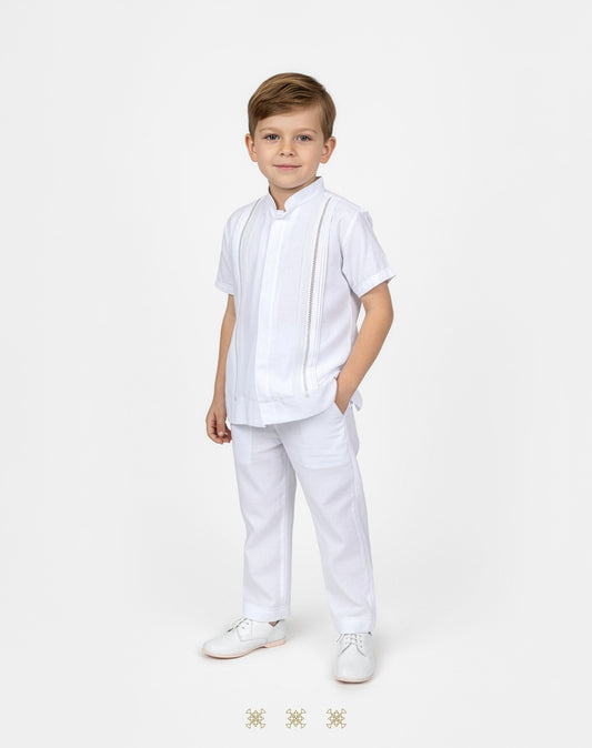 Guayabera y pantalón blanco infantil 95-005