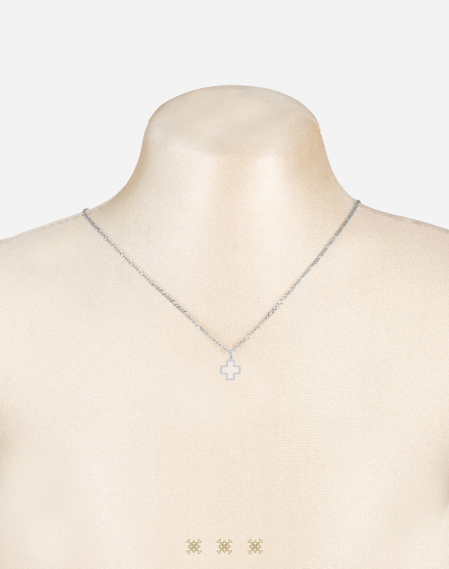 Cruz blanca de 14k 98-005