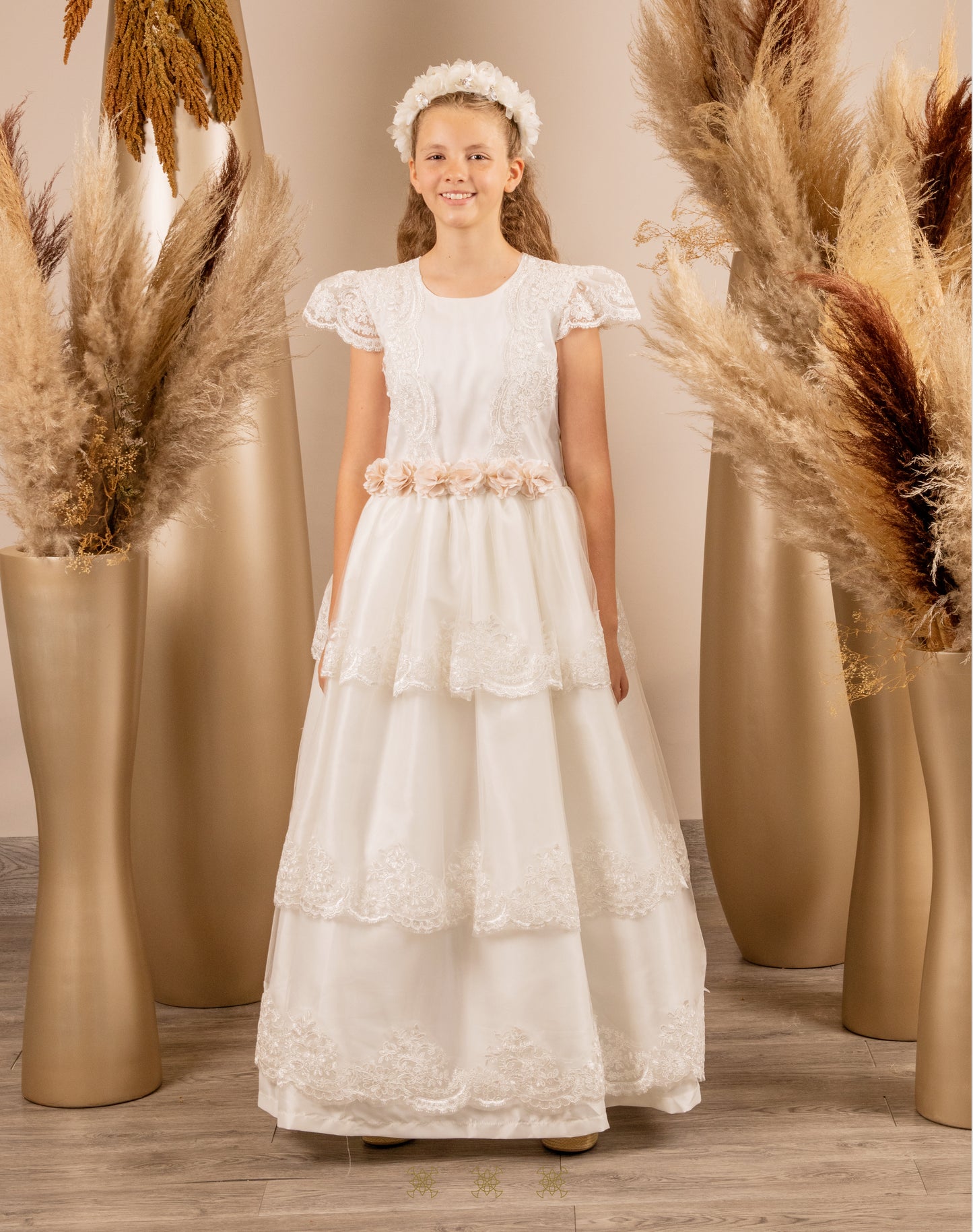 Vestido juvenil hueso A7-007