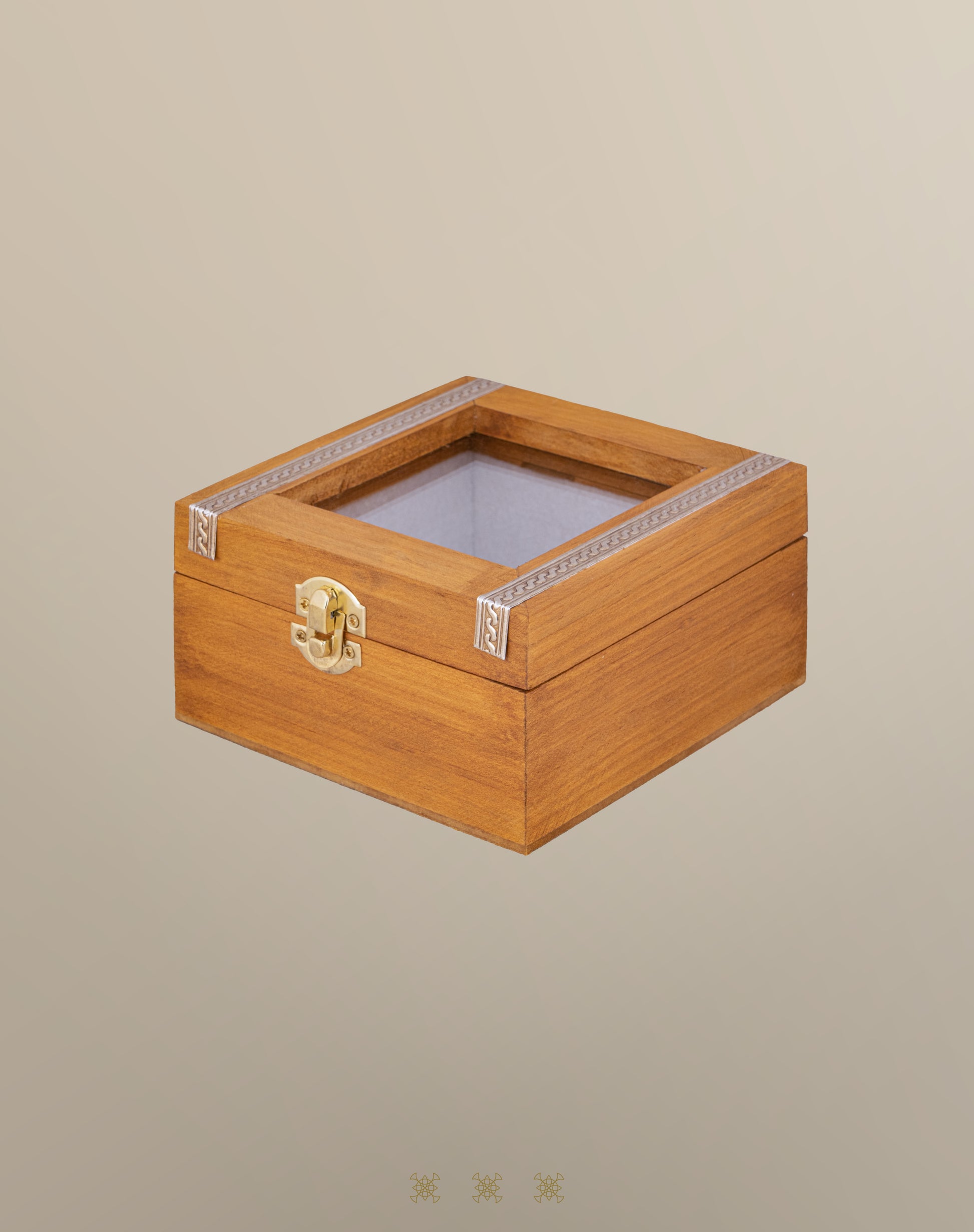 Cofre de lazo de boda dorado C7-015