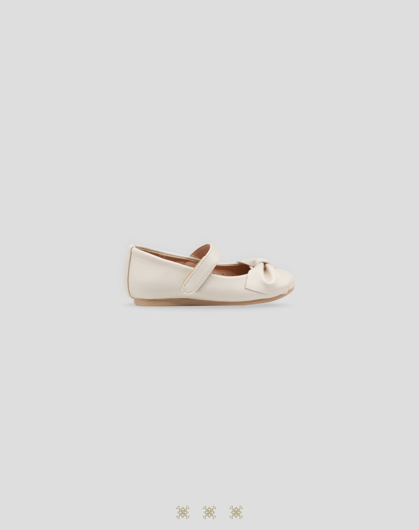 Zapatos de niña hueso 85-004