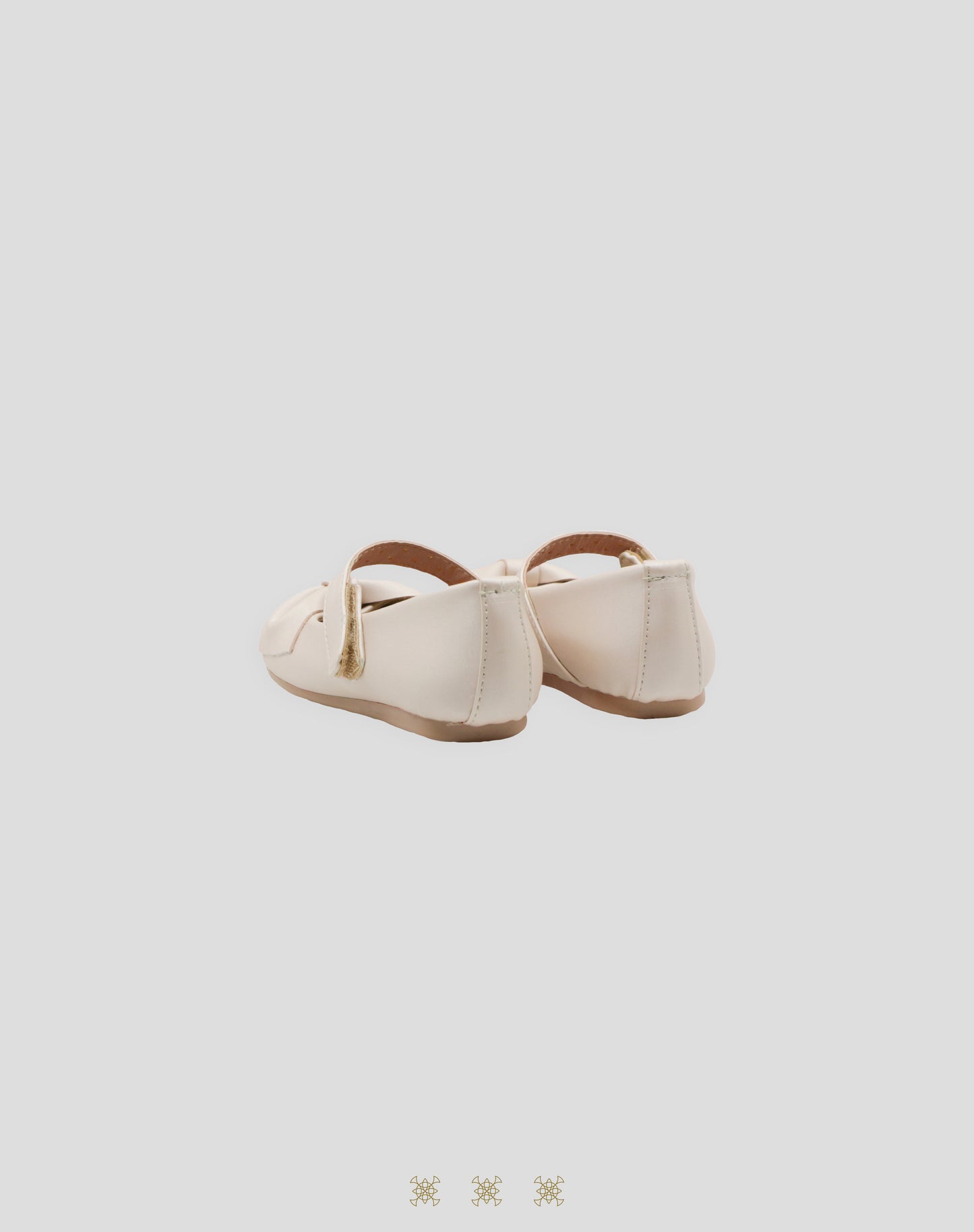 Zapatos de niña hueso 85-004